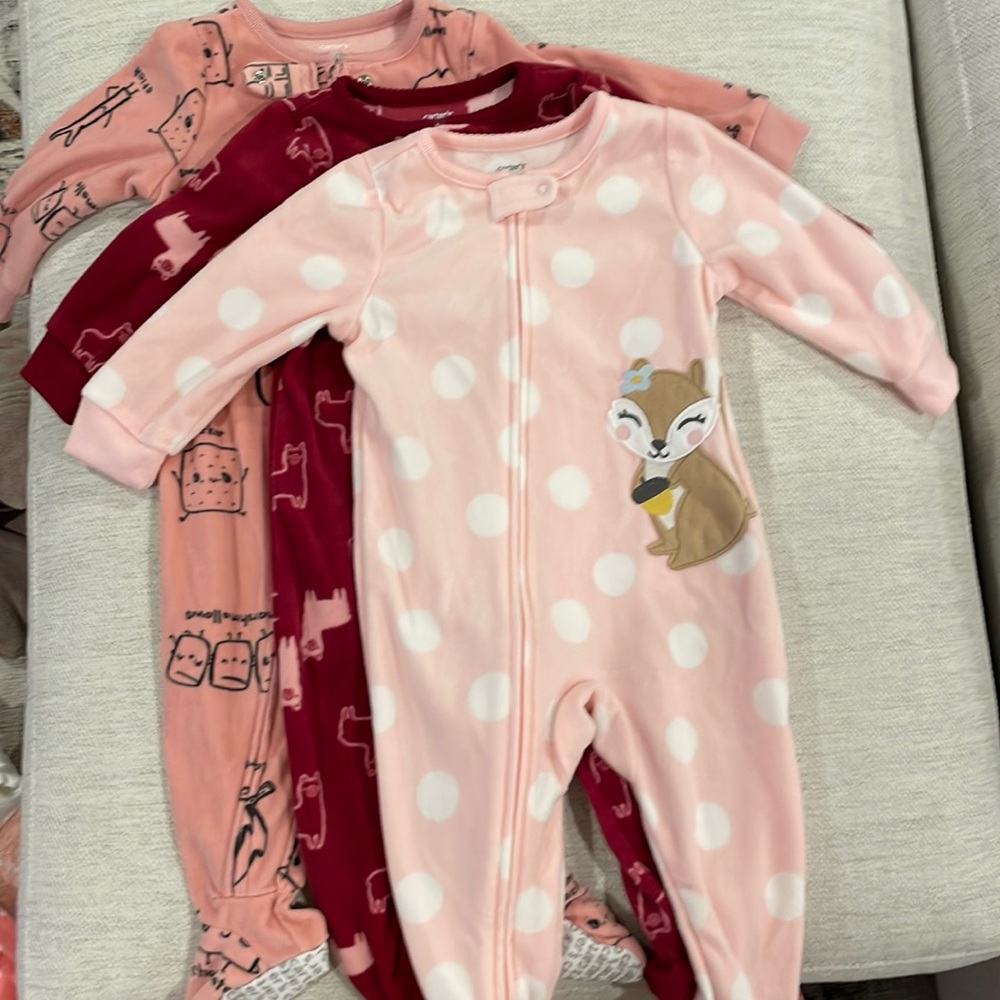 3 pc Carters fleece foot onsies, never worn